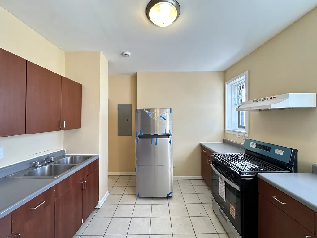 4035 W Gladys Ave, , 60624, USA 60624-unit#2N-Chicago-IL