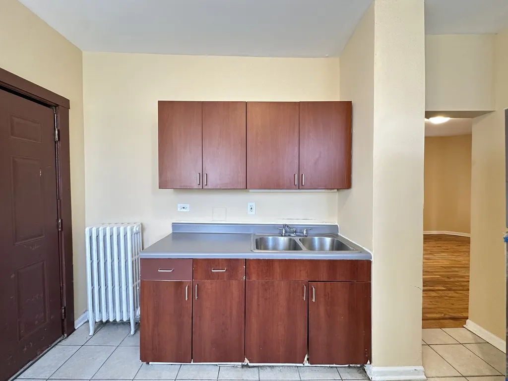 4035 W Gladys Ave, , 60624, USA 60624-unit#2N-Chicago-IL