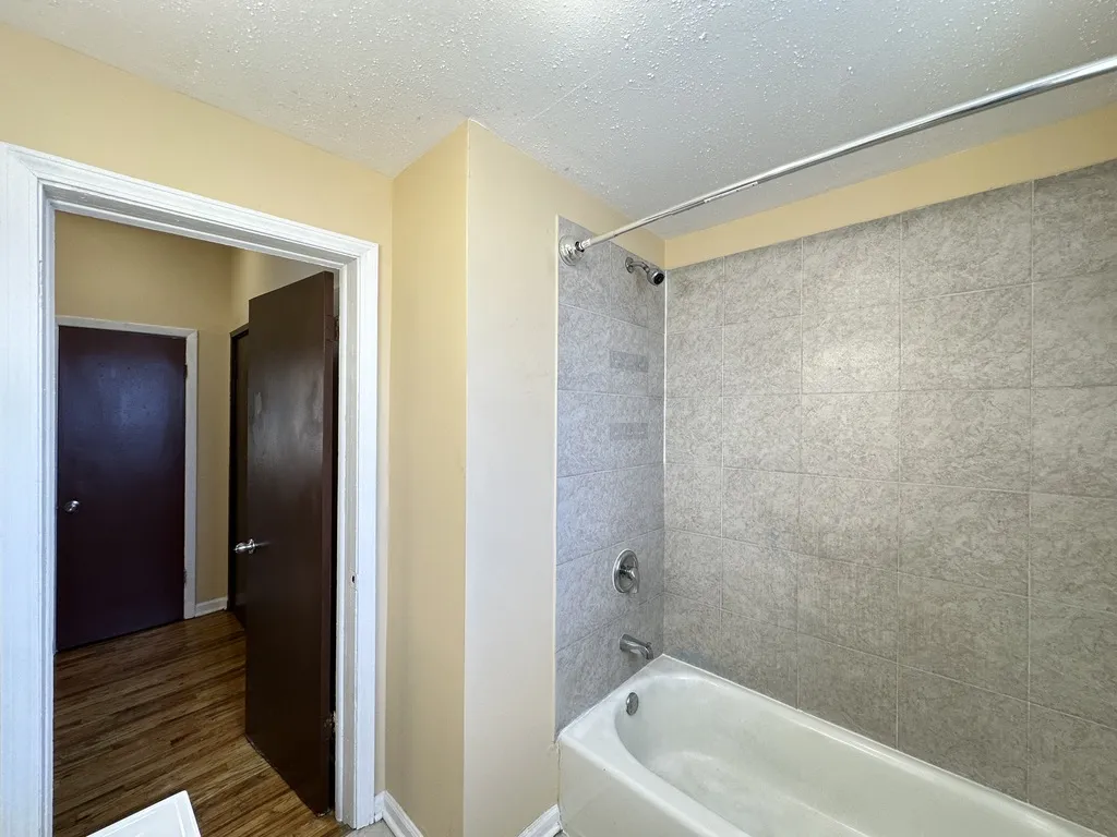 4035 W Gladys Ave, , 60624, USA 60624-unit#2N-Chicago-IL