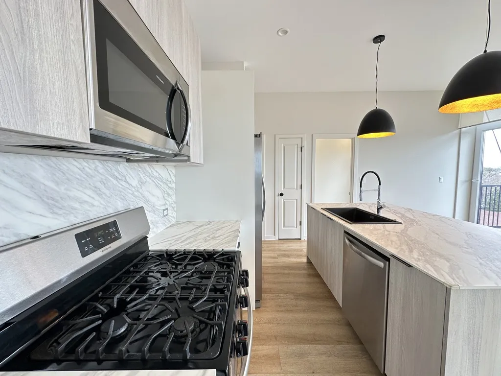 3207 N Narragansett Ave, ,  60634, USA 60634-unit#301-Chicago-IL