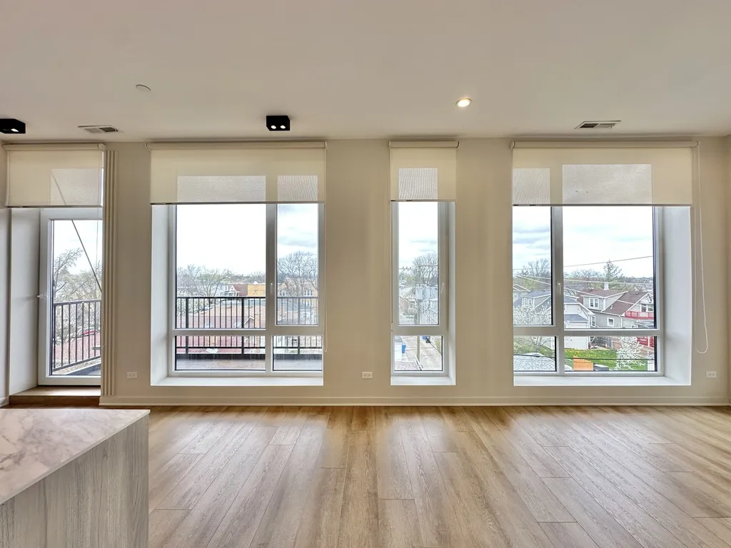 3207 N Narragansett Ave, ,  60634, USA 60634-unit#301-Chicago-IL