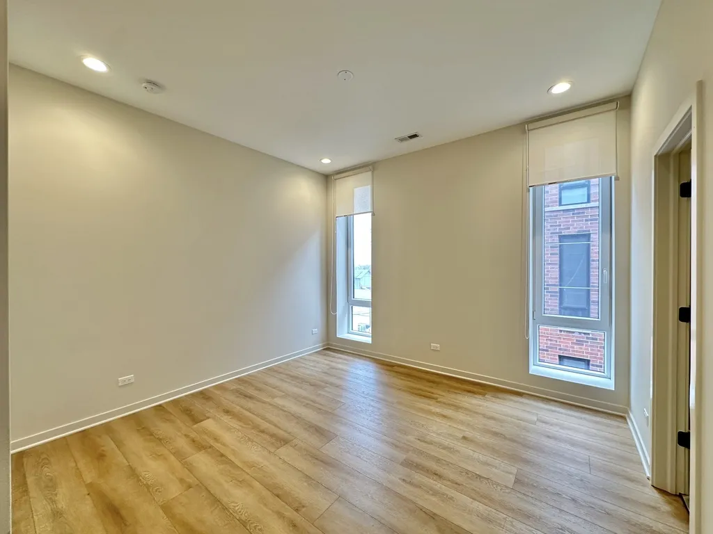 3207 N Narragansett Ave, ,  60634, USA 60634-unit#301-Chicago-IL