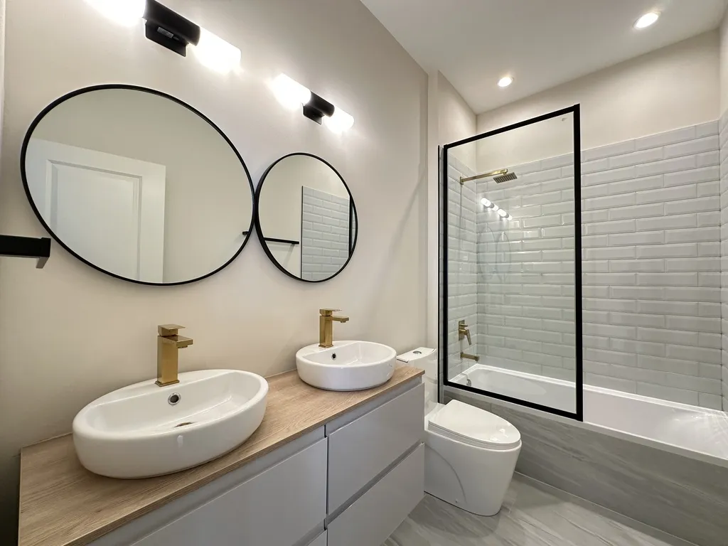 3207 N Narragansett Ave, ,  60634, USA 60634-unit#301-Chicago-IL