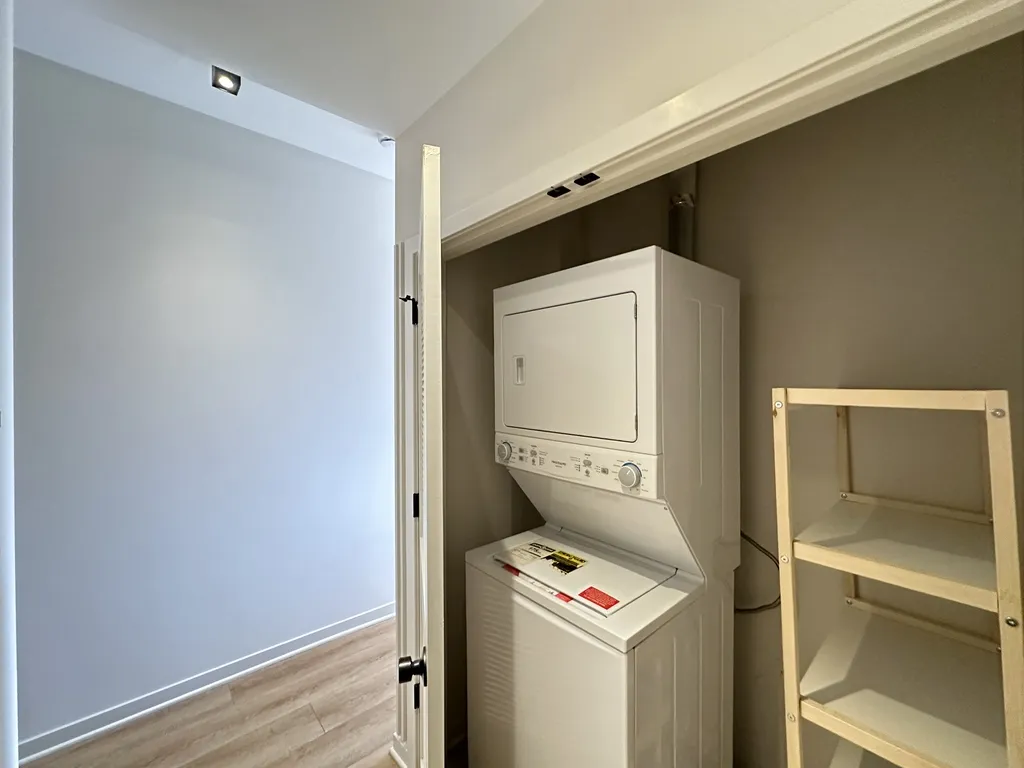 3207 N Narragansett Ave, ,  60634, USA 60634-unit#301-Chicago-IL