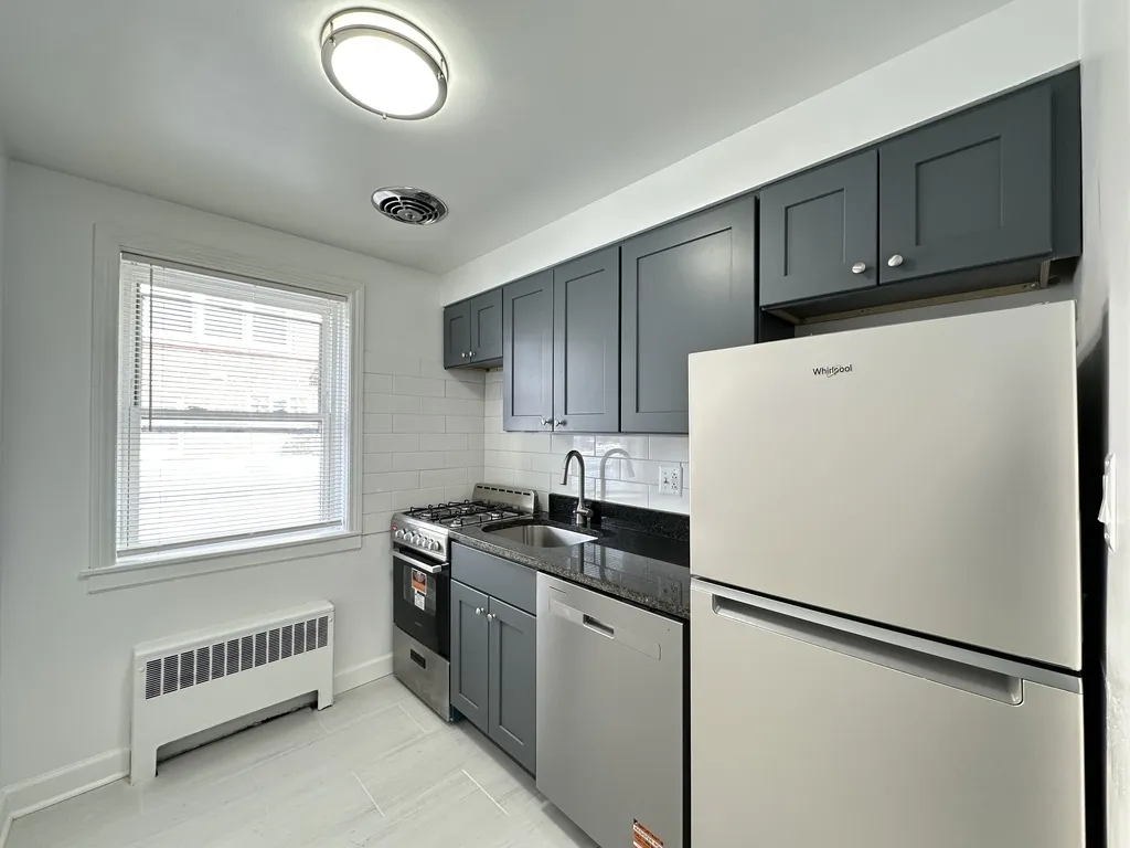 6715 N California Ave, ,  60645, USA 60645-unit#GN-Chicago-IL