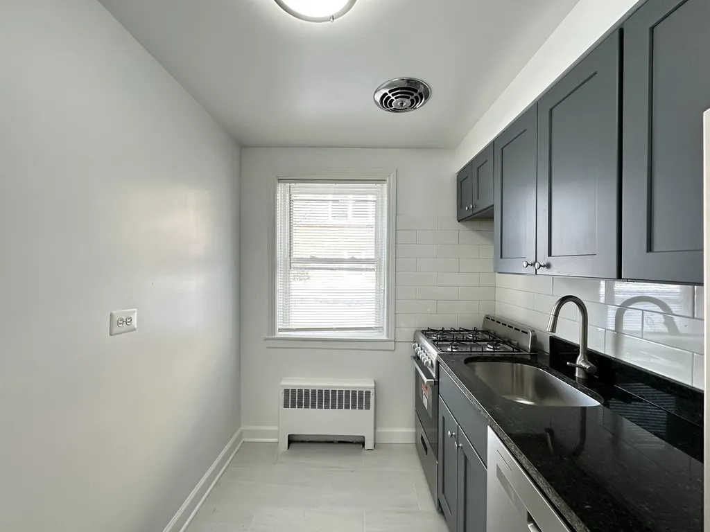 6715 N California Ave, ,  60645, USA 60645-unit#GN-Chicago-IL