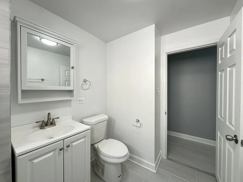 6715 N California Ave, ,  60645, USA 60645-unit#GN-Chicago-IL