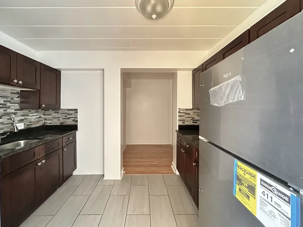 1360 W Touhy Ave, , 60626, USA 60626-unit#405-Chicago-IL