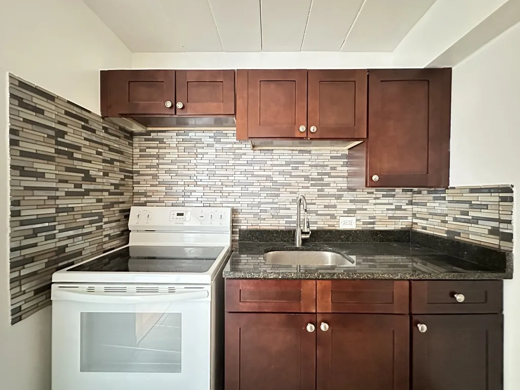 1360 W Touhy Ave, , 60626, USA 60626-unit#405-Chicago-IL