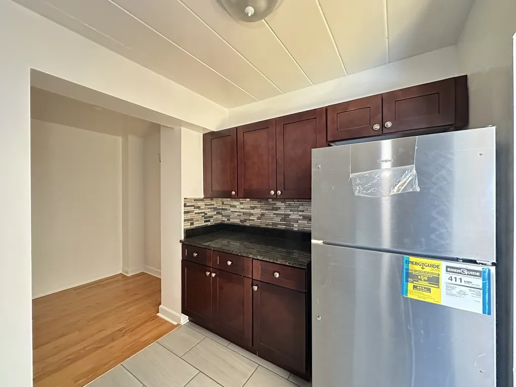 1360 W Touhy Ave, , 60626, USA 60626-unit#405-Chicago-IL