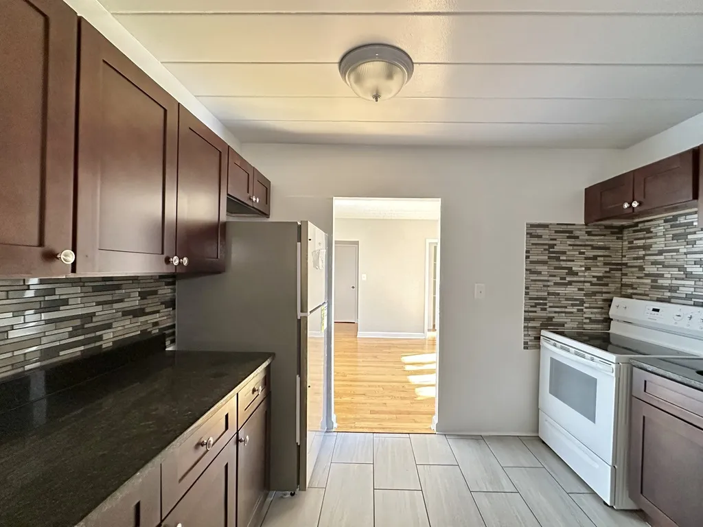 1360 W Touhy Ave, , 60626, USA 60626-unit#405-Chicago-IL