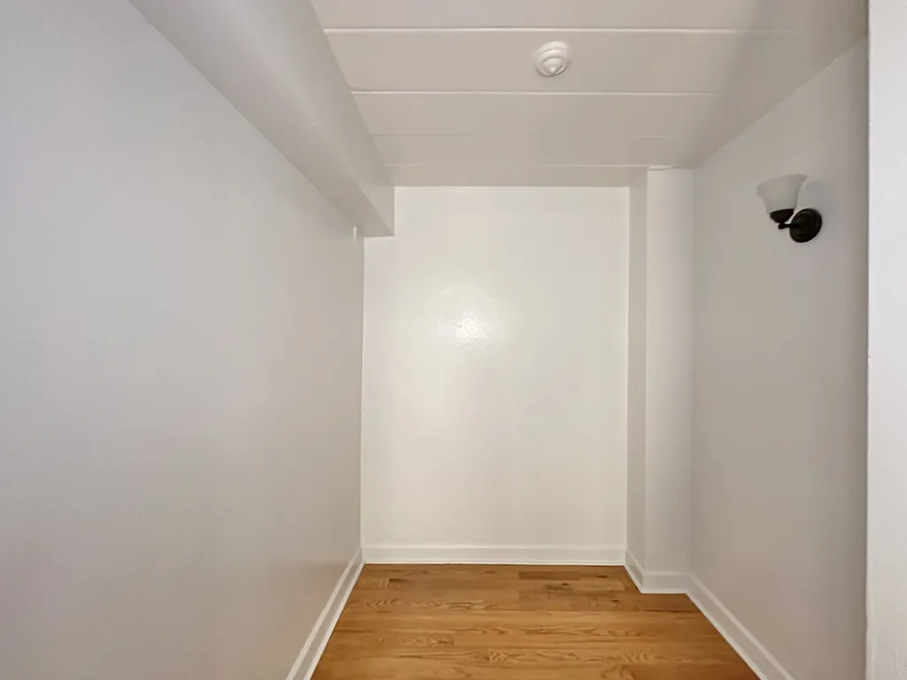 1360 W Touhy Ave, , 60626, USA 60626-unit#405-Chicago-IL