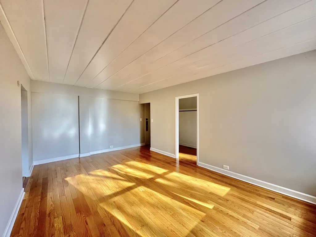 1360 W Touhy Ave, , 60626, USA 60626-unit#405-Chicago-IL