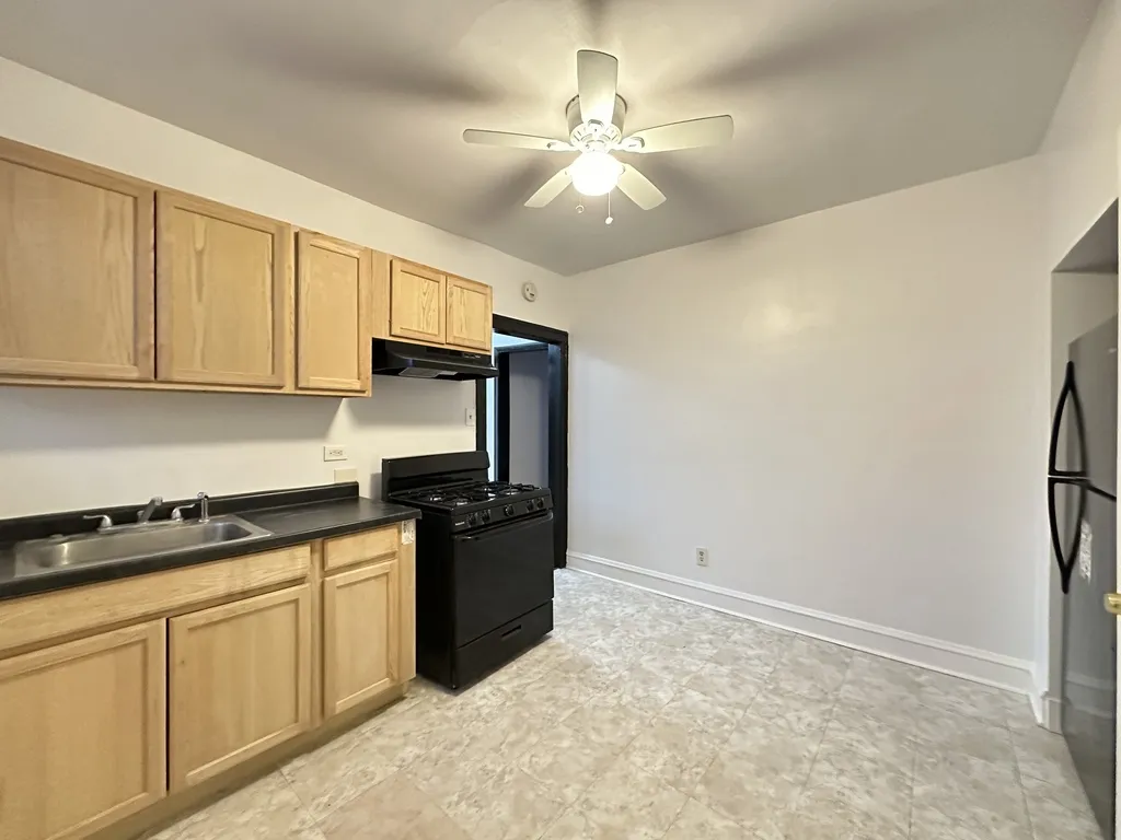 415 E 80th St, ,  60619, USA 60619-unit#1-Chicago-IL