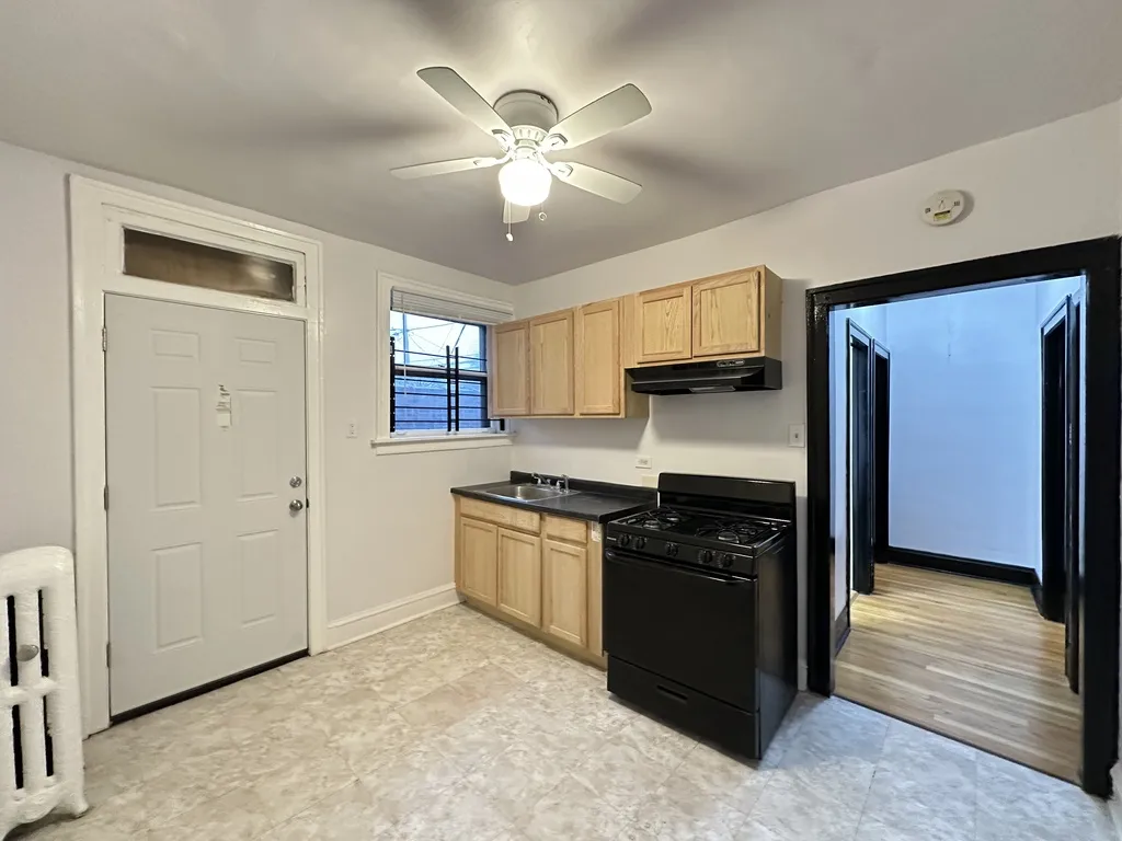 415 E 80th St, ,  60619, USA 60619-unit#1-Chicago-IL