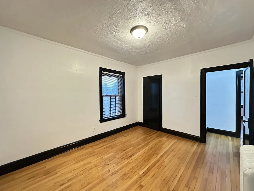 415 E 80th St, ,  60619, USA 60619-unit#1-Chicago-IL