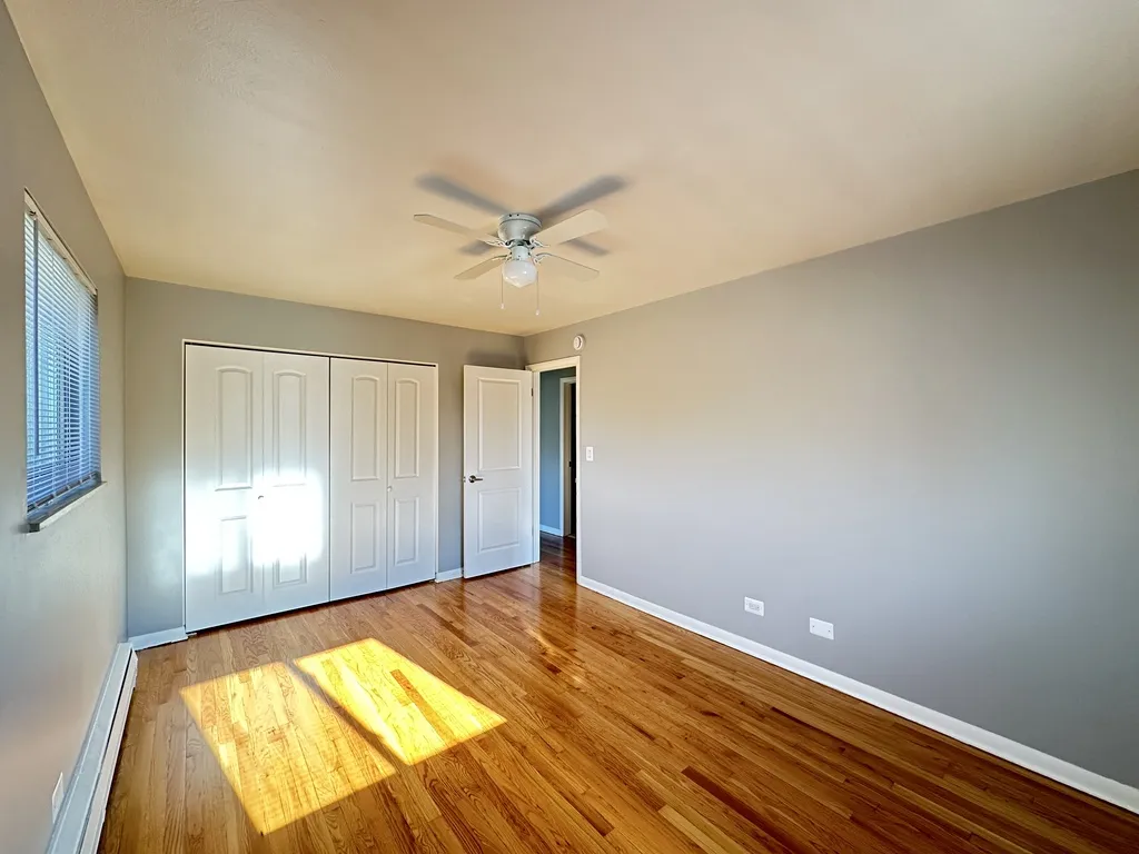 1026 S River Rd, Des Plaines,  60016, USA 60016-unit#2B-Chicago-IL