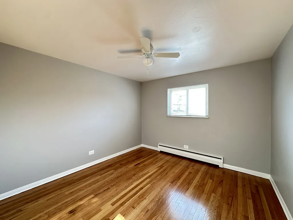 1026 S River Rd, Des Plaines,  60016, USA 60016-unit#2B-Chicago-IL