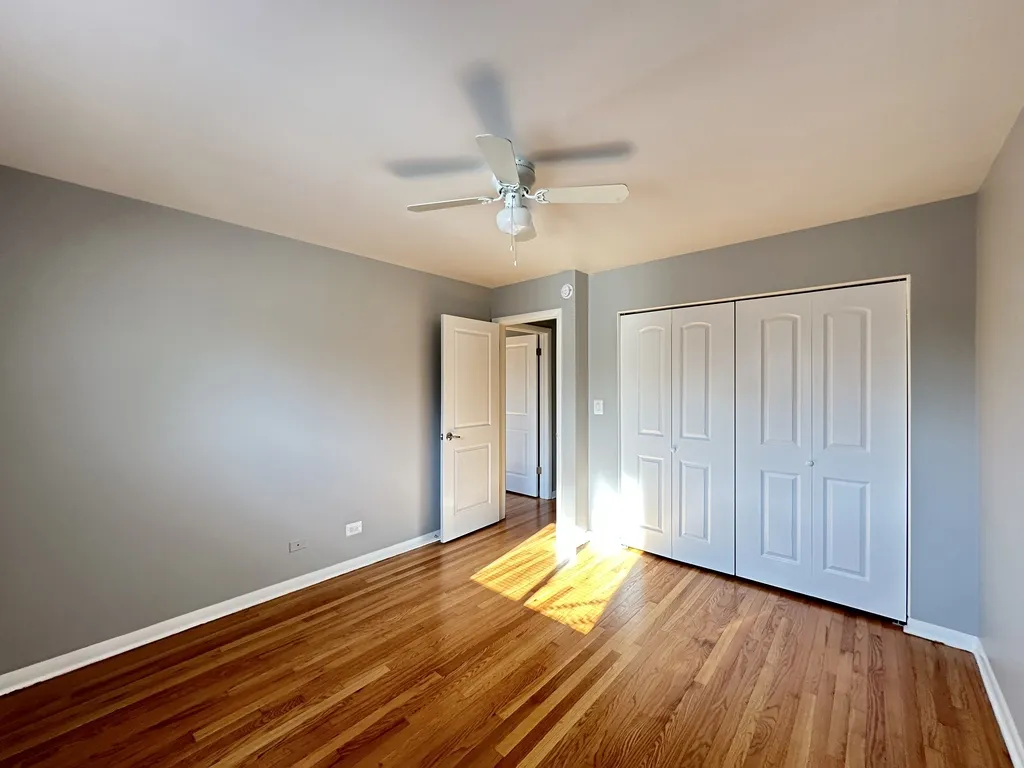 1026 S River Rd, Des Plaines,  60016, USA 60016-unit#2B-Chicago-IL