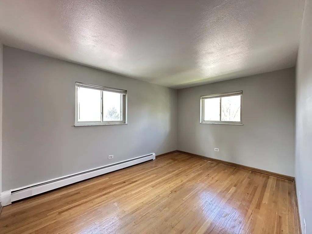 1639 Oakwood Ave, Des Plaines, 60016, USA 60016-unit#304-Chicago-IL