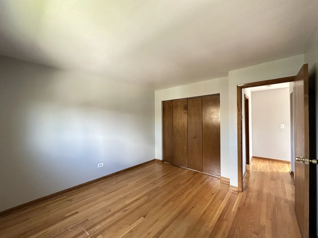 1639 Oakwood Ave, Des Plaines, 60016, USA 60016-unit#304-Chicago-IL