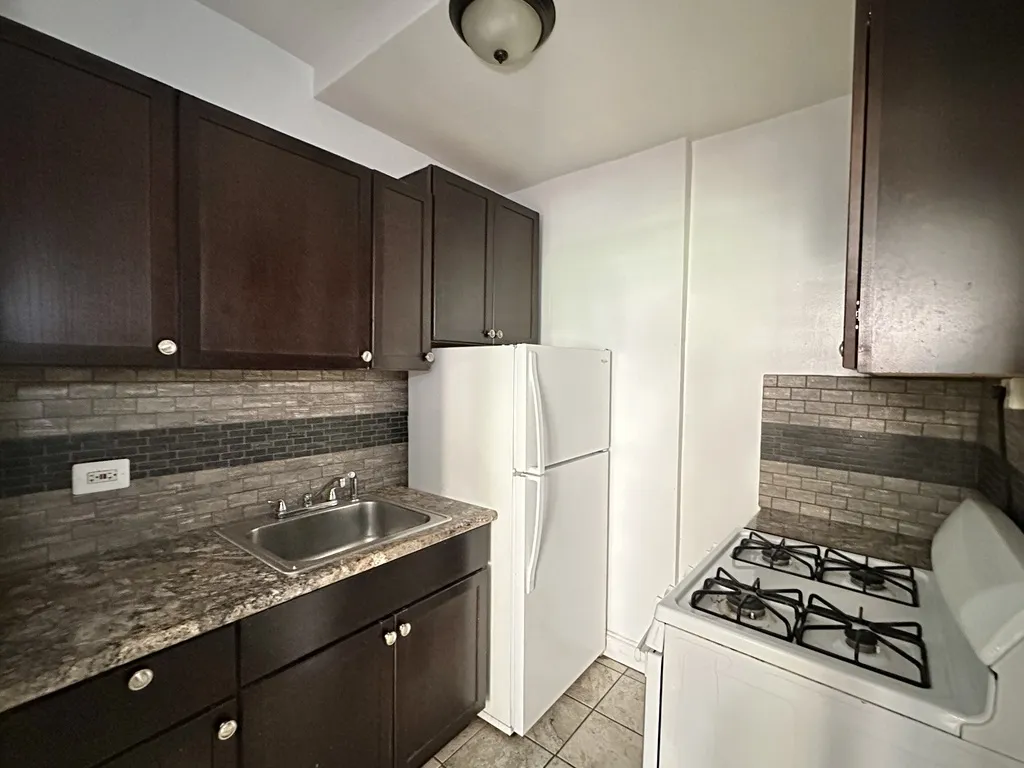 1363 W Estes Ave, ,  60626, USA 60626-unit#1H-Chicago-IL