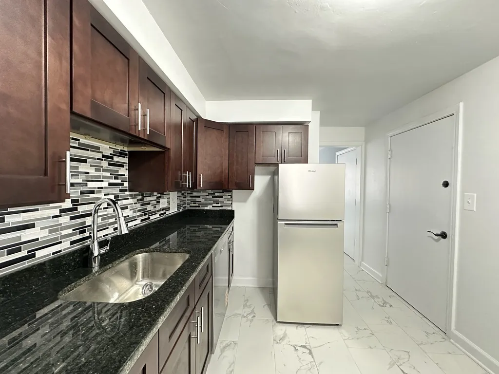 6707 N California Ave, ,  60645, USA 60645-unit#GW-Chicago-IL