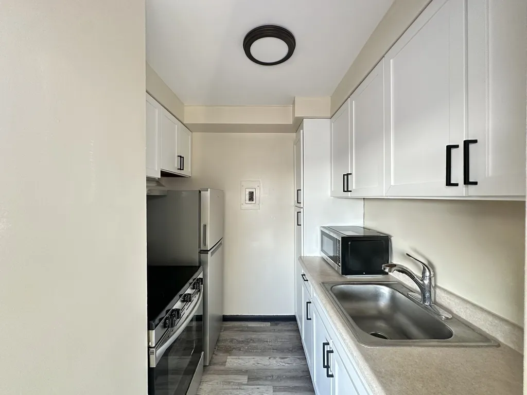 1400  Ave, Evanston,  60201, USA 60201-unit#802-Chicago-IL