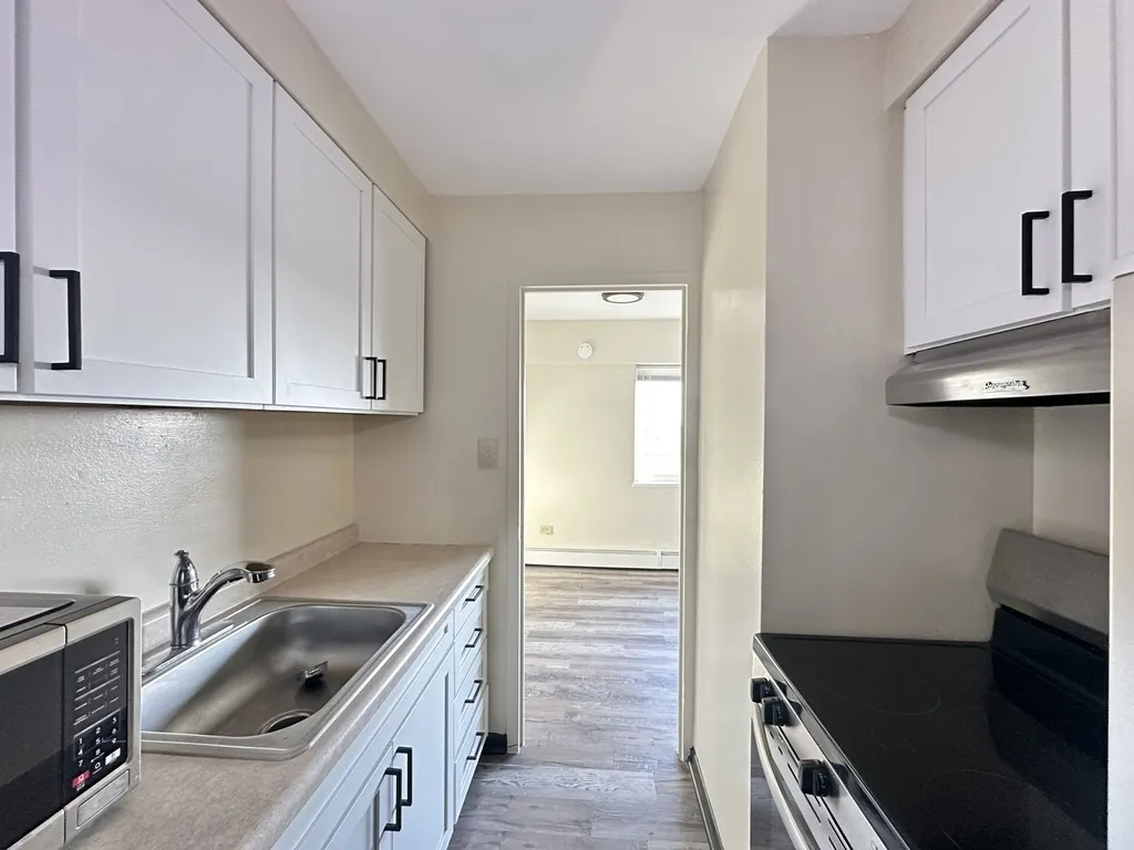 1400  Ave, Evanston,  60201, USA 60201-unit#802-Chicago-IL