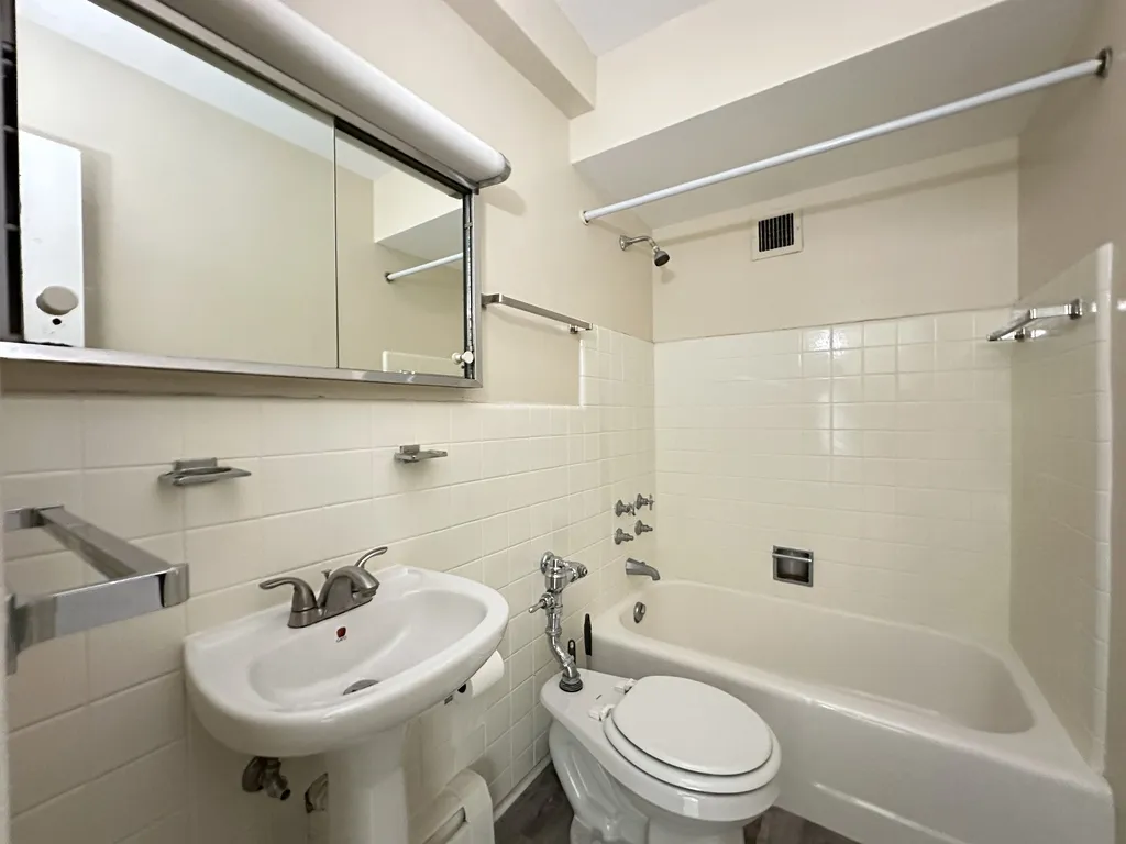 1400  Ave, Evanston,  60201, USA 60201-unit#802-Chicago-IL