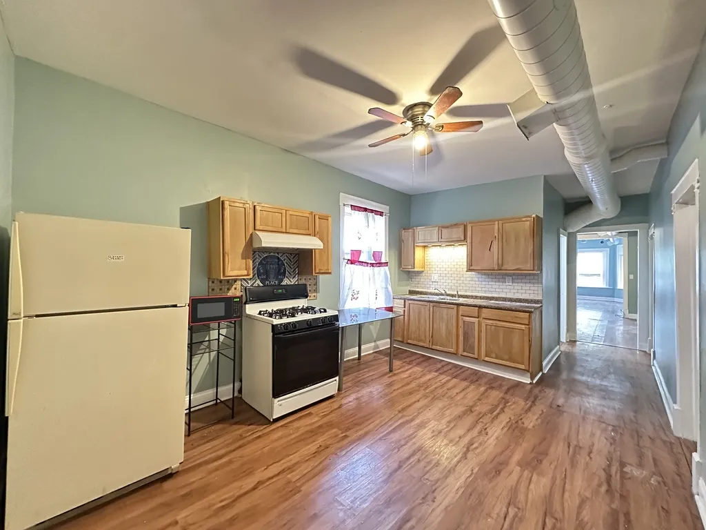 3336 W  Ave, ,  60651, USA 60651-unit#1F-Chicago-IL