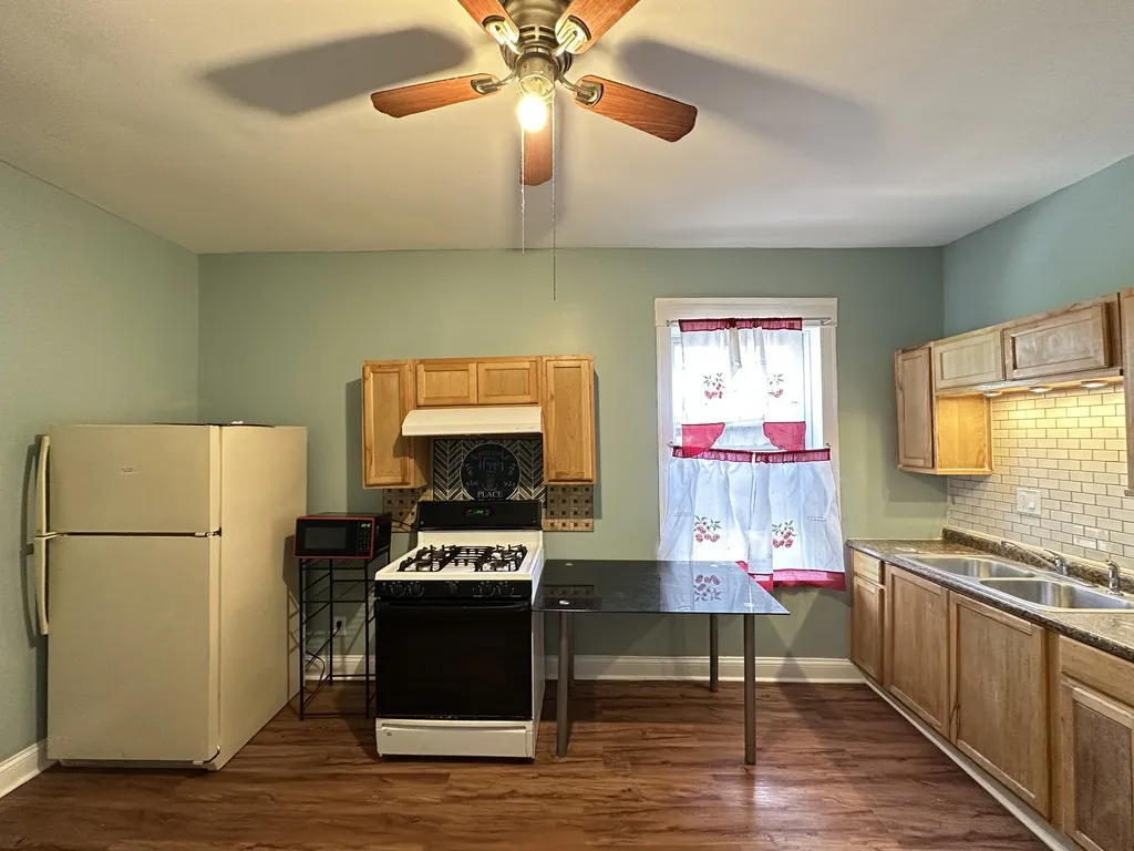 3336 W  Ave, ,  60651, USA 60651-unit#1F-Chicago-IL