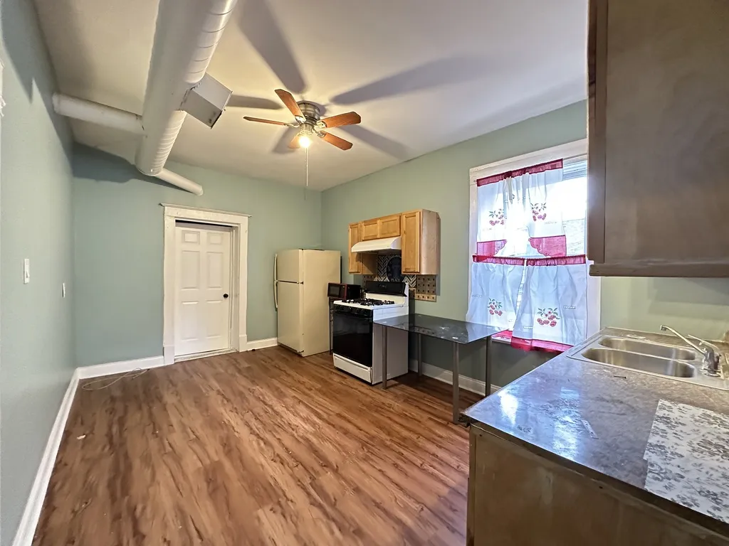 3336 W  Ave, ,  60651, USA 60651-unit#1F-Chicago-IL