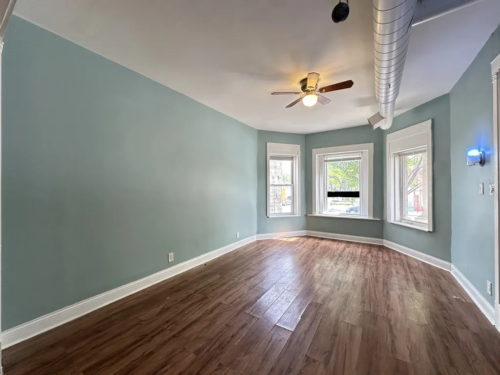 3336 W  Ave, ,  60651, USA 60651-unit#1F-Chicago-IL