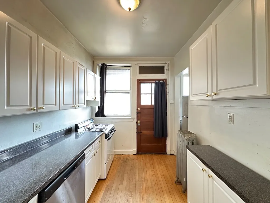943 Judson Ave, Evanston,  60202, USA 60202-unit#2-Chicago-IL