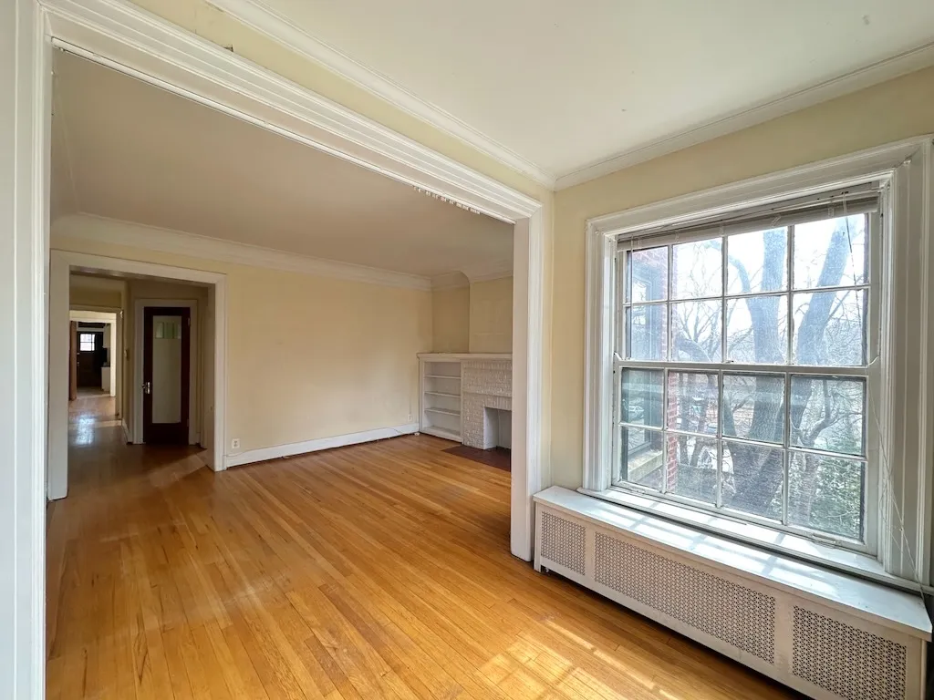 943 Judson Ave, Evanston,  60202, USA 60202-unit#2-Chicago-IL