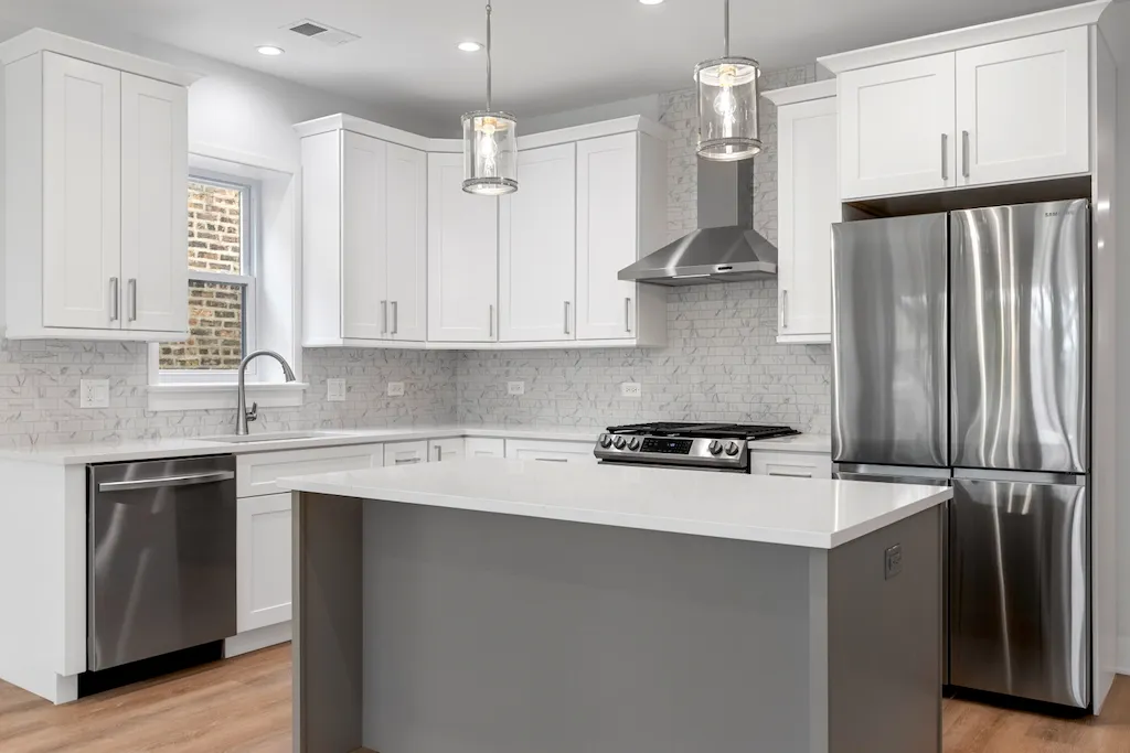 6423 N Washtenaw Ave, ,  60645, USA 60645-unit#1-Chicago-IL