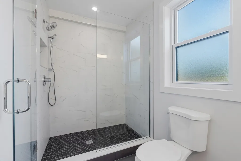 6423 N Washtenaw Ave, ,  60645, USA 60645-unit#1-Chicago-IL