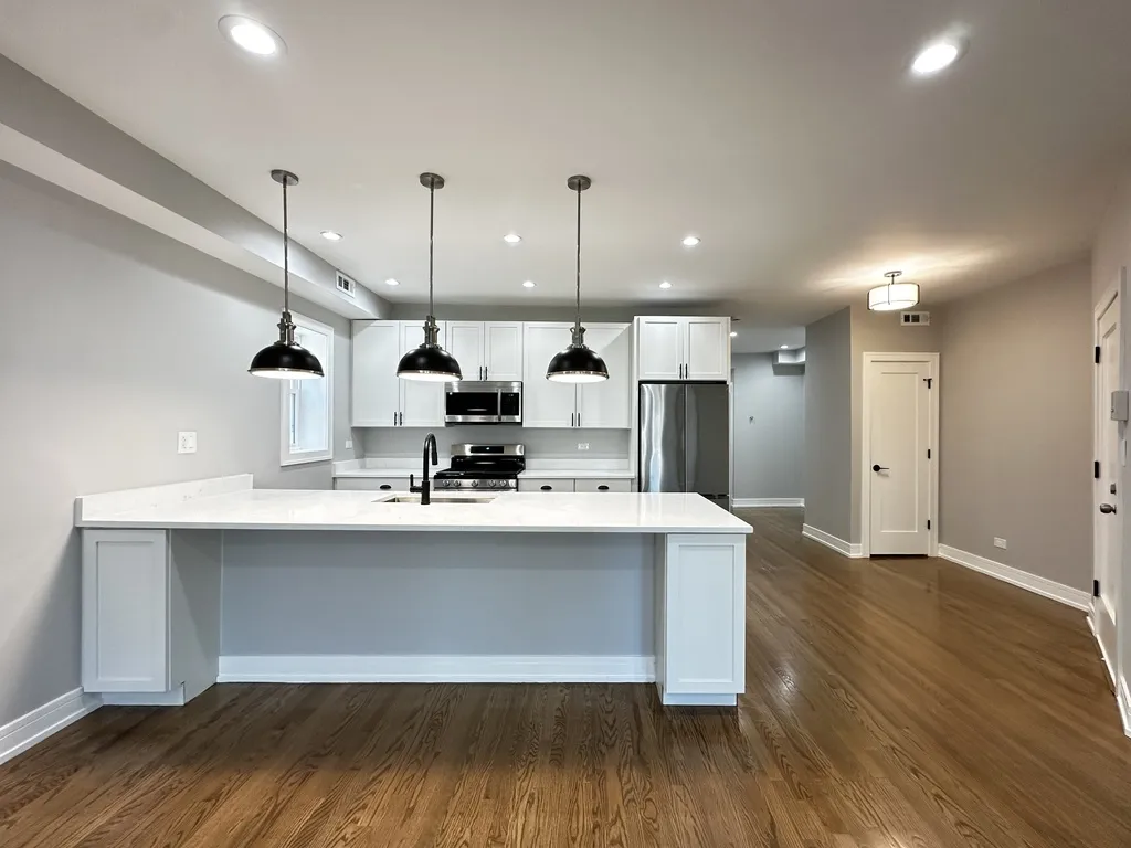 2639 W Carmen Ave, , 60625, USA 60625-unit#3-Chicago-IL