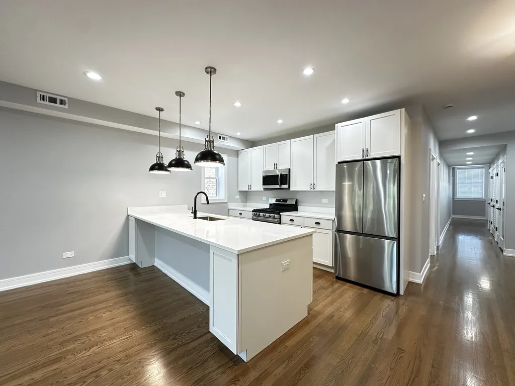 2639 W Carmen Ave, , 60625, USA 60625-unit#3-Chicago-IL
