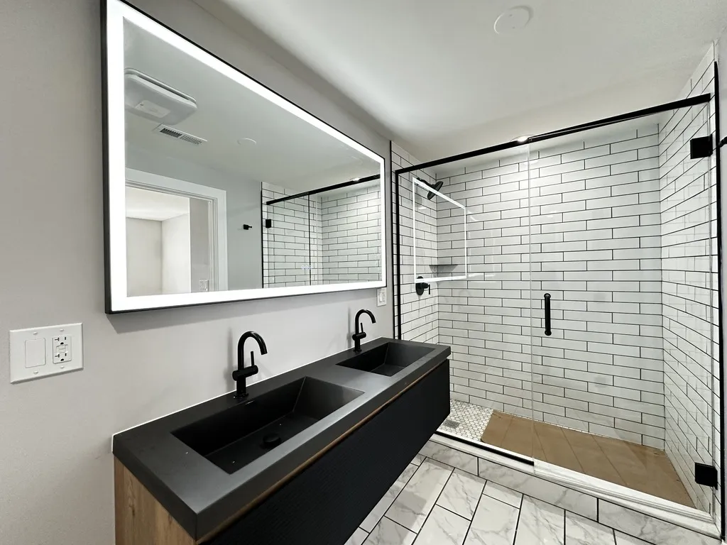 2639 W Carmen Ave, , 60625, USA 60625-unit#3-Chicago-IL