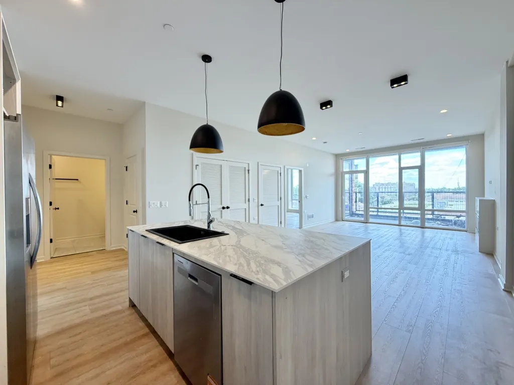 3207 N Narragansett Ave, , 60634, USA 60634-unit#307-Chicago-IL