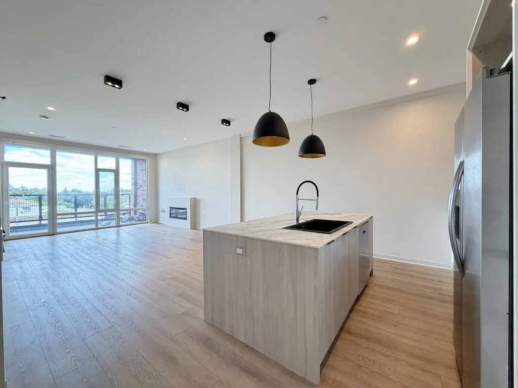 3207 N Narragansett Ave, , 60634, USA 60634-unit#307-Chicago-IL