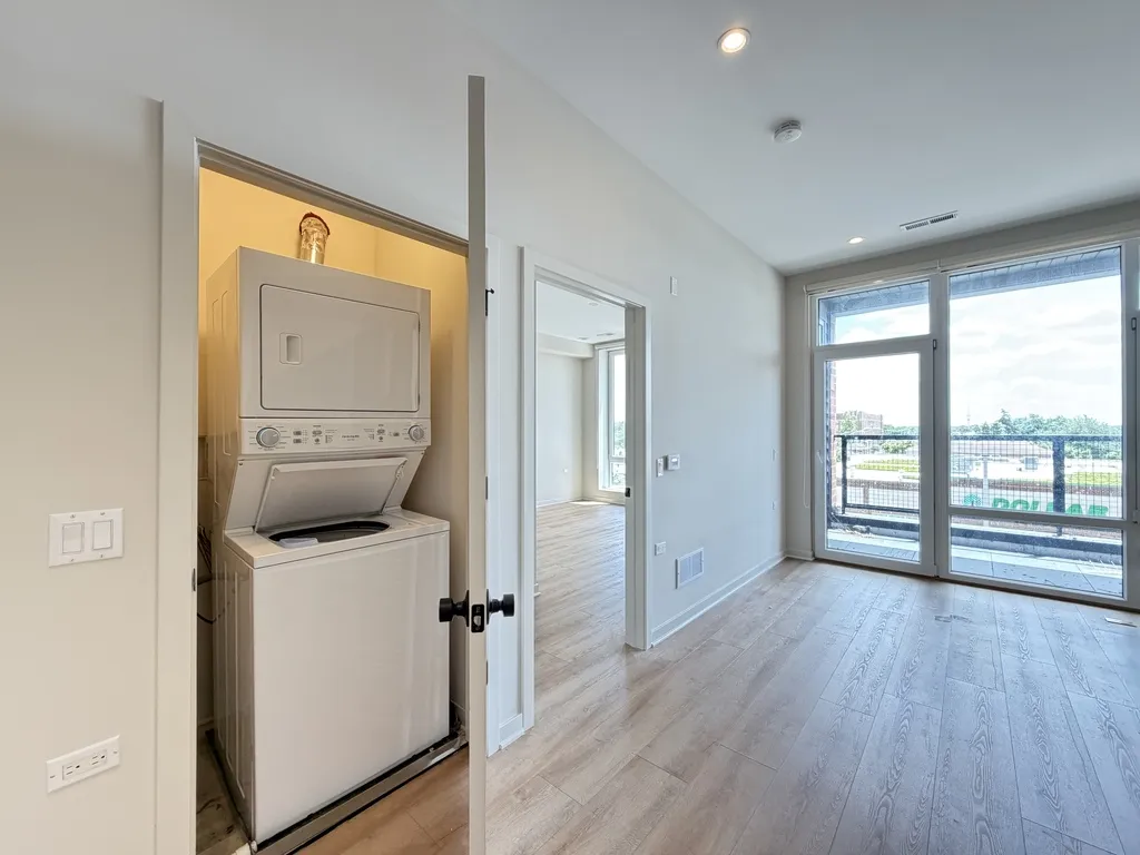 3207 N Narragansett Ave, , 60634, USA 60634-unit#307-Chicago-IL