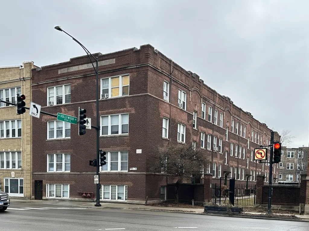 5670 N Ridge Ave, , 60660, USA 60660-unit#1S-Chicago-IL