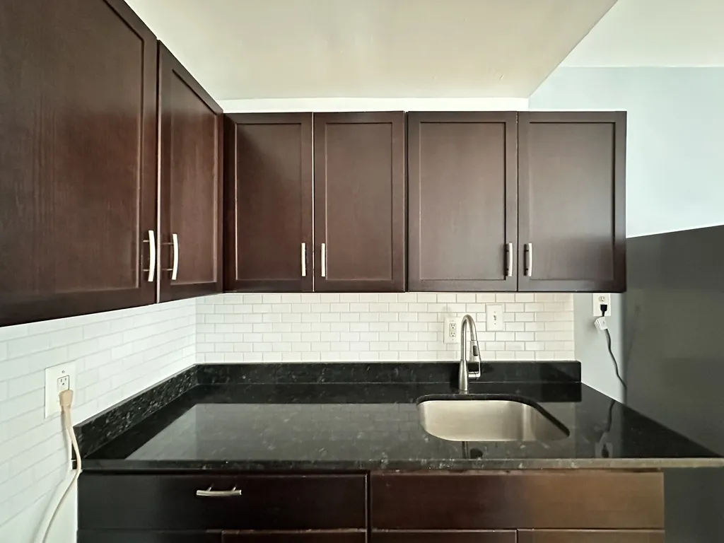 5670 N Ridge Ave, ,  60660, USA 60660-unit#1S-Chicago-IL