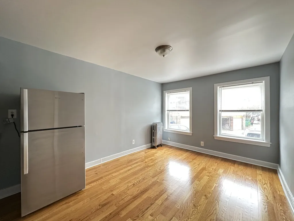 5670 N Ridge Ave, ,  60660, USA 60660-unit#1S-Chicago-IL