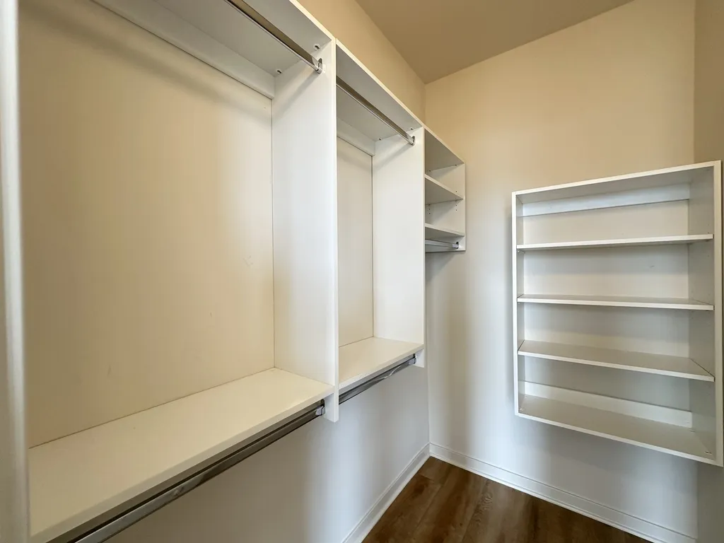 3207 N Narragansett Ave, ,  60634, USA 60634-unit#406-Chicago-IL