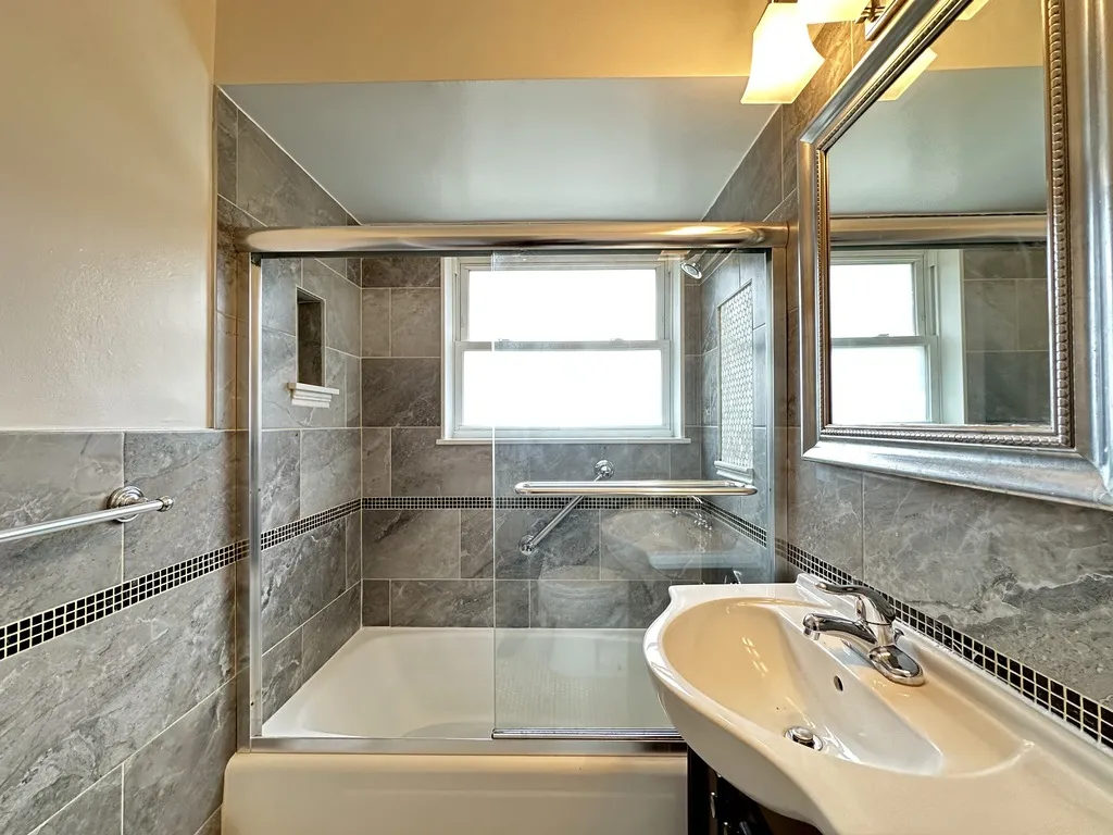 6273 N Cicero Ave, ,  60646, USA 60646-unit#B5-Chicago-IL