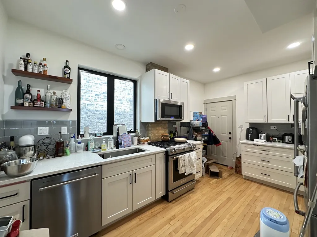 1933 N Fairfield Ave, ,  60647, USA 60647-unit#2F-Chicago-IL
